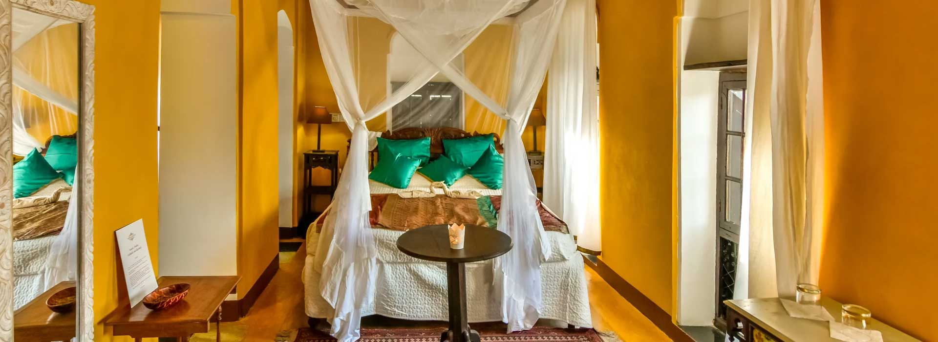 Chavda Hotel